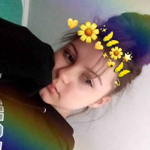 Meet your Posher, Aida - Picture 1 of 1